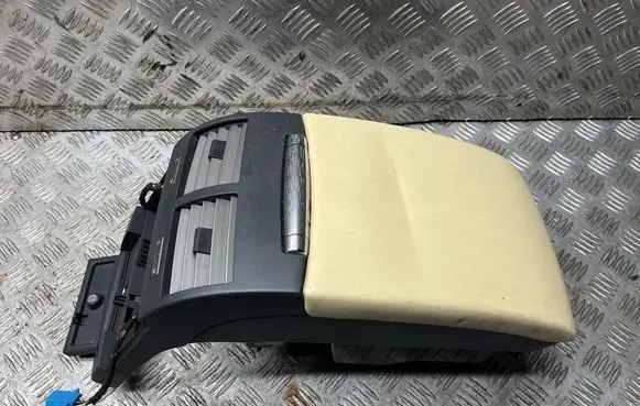 Volkswagen Phaeton Armrest 3D0864101BD