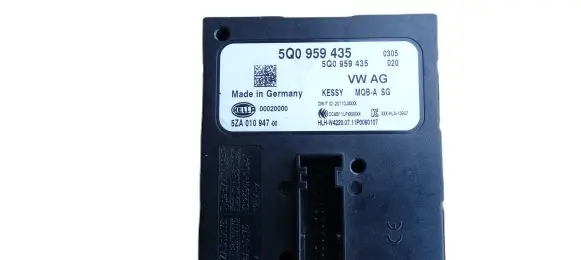 Volkswagen PASSAT B8 Keyless (KESSY) go control unit/module 5Q0959435
