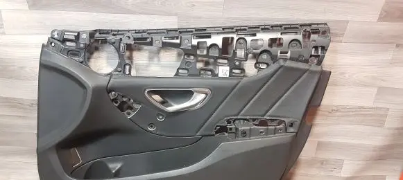 Mercedes-Benz C W205 Front door card panel trim