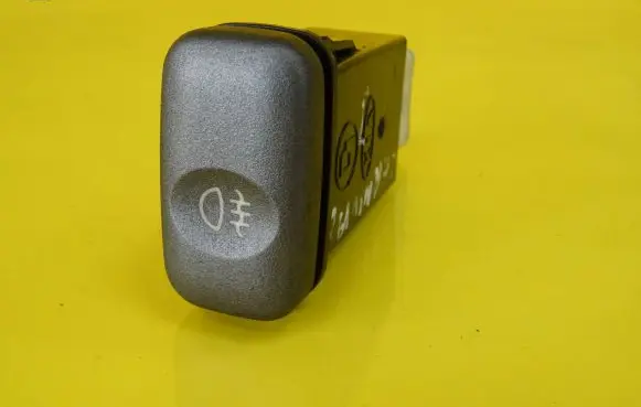 Fog light switch