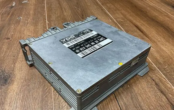 Mercedes-Benz C W202 Engine control unit/module ECU 0135450832