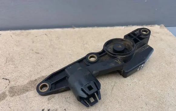 BMW 3 E90 E91 Camshaft position sensor 7513783 11377513783 11377527016