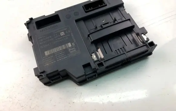 Renault Captur Other control units/modules 285906535R