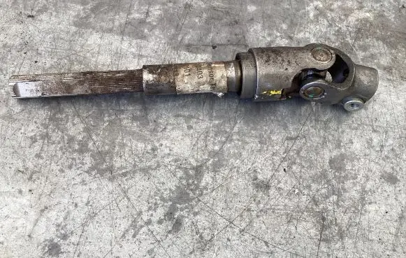 Toyota Avensis T250 Steering column universal joint 110403