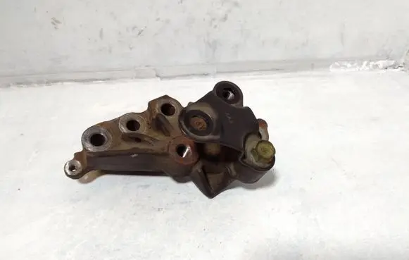 Honda CR-V Engine mounting bracket QE100SWYA