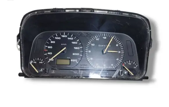 Volkswagen Golf III Speedometer (instrument cluster) 88311188