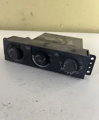 Mitsubishi Pajero Climate control unit MR500648 1464308790