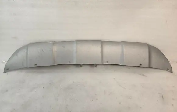 Front bumper lip