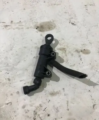BMW 5 E39 Clutch master cylinder 1165010