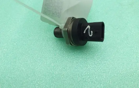 Renault Laguna III Oil pressure sensor 0261230403