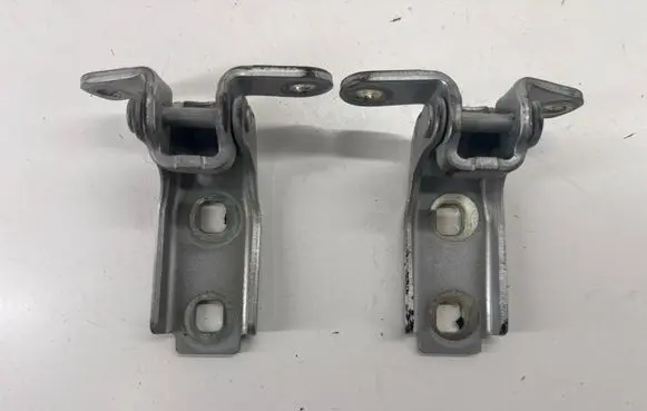 Chevrolet Camaro Front door hinges set 13501711 P16296 P17003