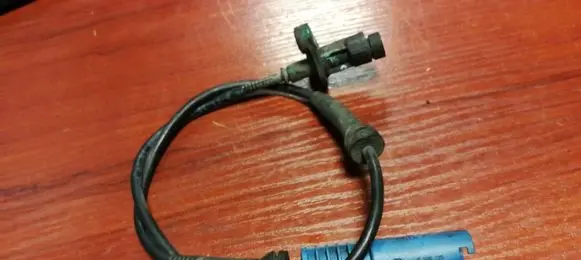 BMW 5 E39 ABS brake wheel speed sensor 8366235