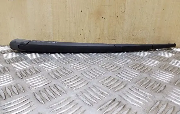 Hyundai Santa Fe Rear wiper blade arm
