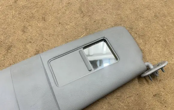 BMW 3 E46 Sun visor 51168267901 8267901