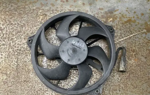 Peugeot Expert Electric radiator cooling fan GMF8CCEM00 047631 1401312180