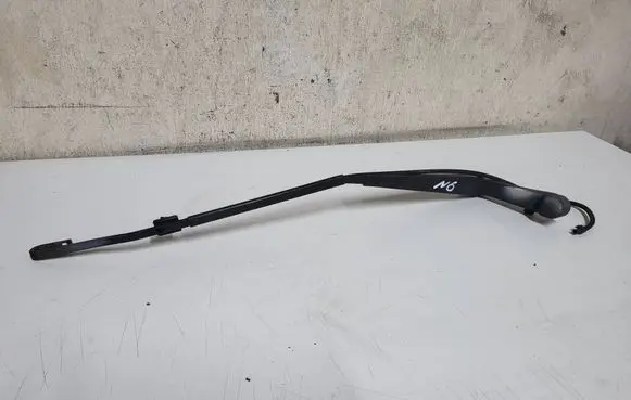 Mercedes-Benz Sprinter W901 W902 W903 W904 Front wiper blade arm