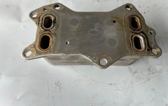 Dodge Durango III Engine oil radiator 6790424411A1 1E006649 194567206B0