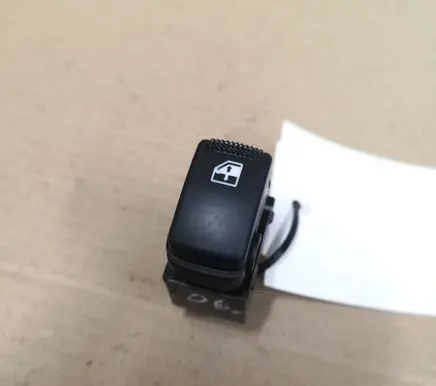 Hyundai Tucson JM Electric window control switch