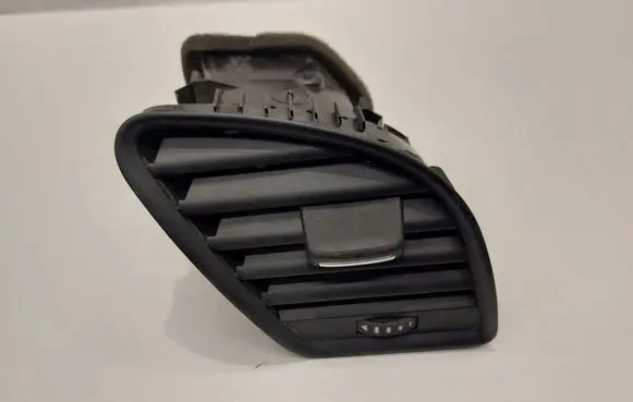 Audi A4 S4 B8 8K Dashboard side air vent grill/cover trim 8K1820902C