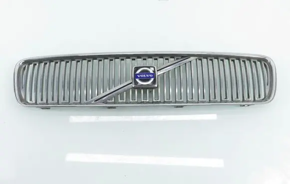 Volvo V50 Front grill 08678556 08678680