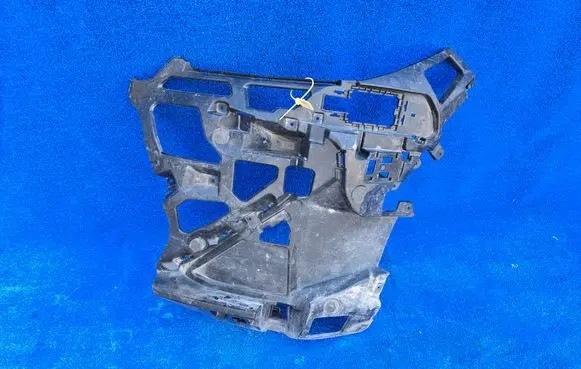 BMW X1 U11 Front bumper mounting bracket 9881915