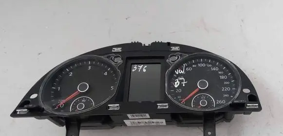 Volkswagen PASSAT B7 Speedometer (instrument cluster) 3AA920870A 094919