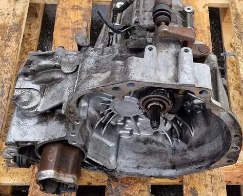 Nissan Primera Manual 4 speed gearbox 