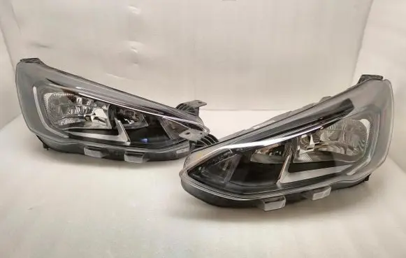Ford Focus Headlight/headlamp