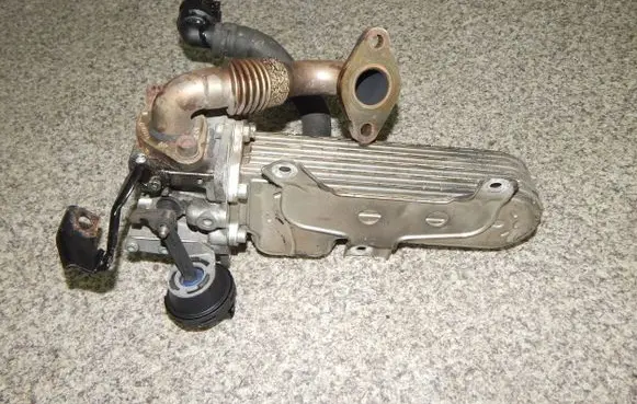 Volkswagen PASSAT B6 ABS pump bracket 
