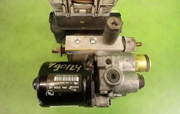 Jaguar XJ X300 ABS Pump