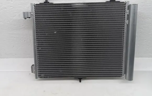 Citroen C4 Cactus Coolant radiator 9653035980