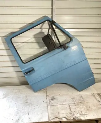 Volkswagen I LT Front door 