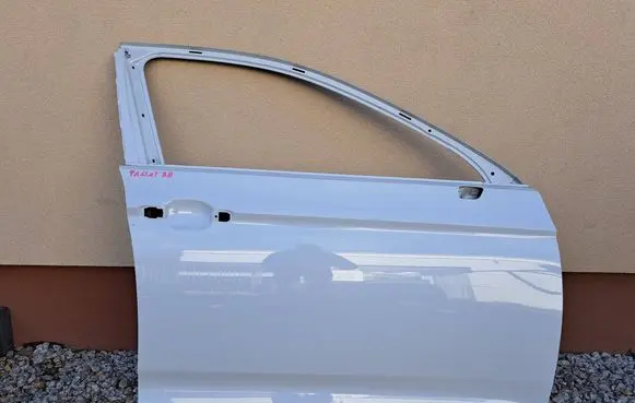 Volkswagen PASSAT B8 Front door 