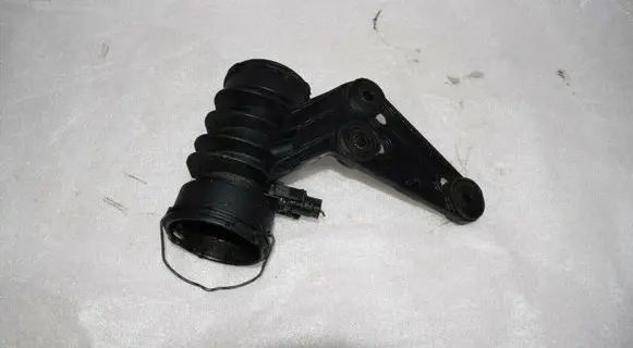 Mercedes-Benz C W203 Intercooler hose/pipe A2035200095