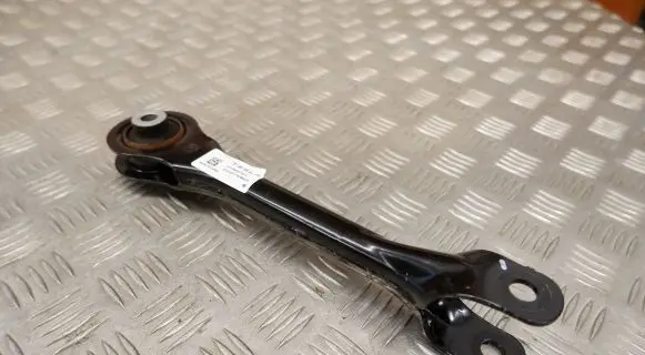 Tesla Model 3 Rear upper control arm/wishbone 104442700C