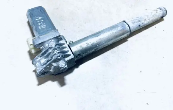 BMW 5 E60 E61 Seat adjustment motor 8321087