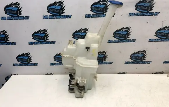 KIA Sportage Windshield washer fluid reservoir/tank 986103U510 986103U500