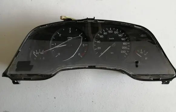 Opel Zafira A Speedometer (instrument cluster) 09228757