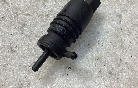 Windscreen/windshield washer pump