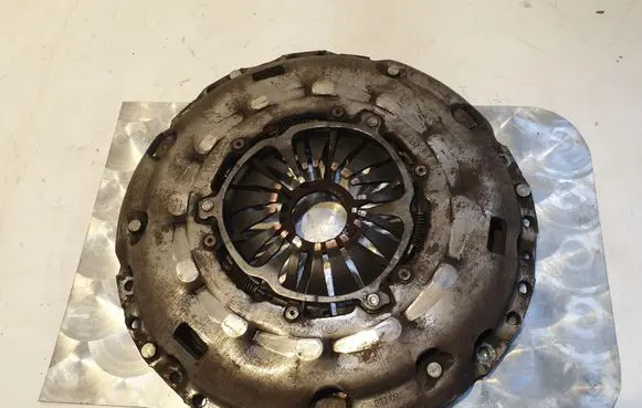 Volkswagen Touran I Pressure plate F2702