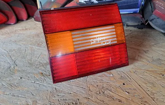 Volkswagen PASSAT B4 Tailgate rear/tail lights 3A5945107