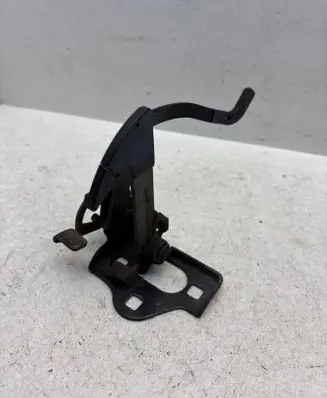 Skoda Octavia Mk2 (1Z) Engine bonnet/hood lock/latch loop/hook 1Z0823480F