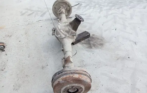 Mitsubishi L200 Rear axle beam with reductor 