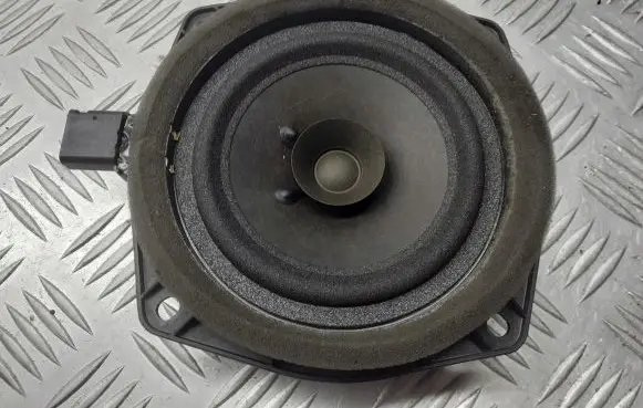 Mitsubishi Colt Front door speaker MN141417