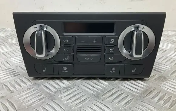 Audi Q3 8U Climate control unit 8U0820043E