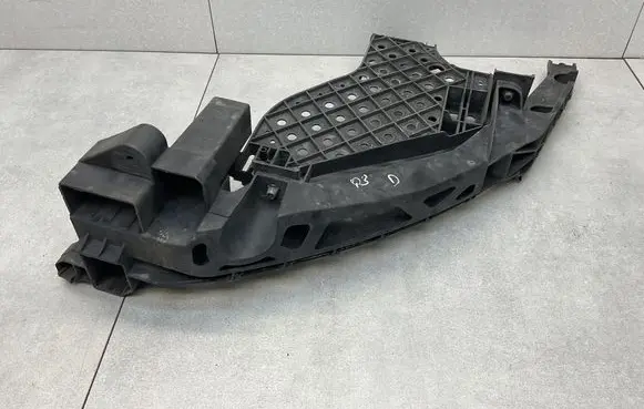 Audi Q3 8U Headlight/headlamp mounting bracket 8U0805608A