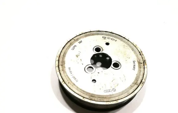 Audi A8 S8 D3 4E Water pump pulley 059121031H