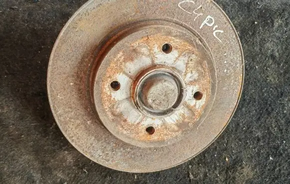 Citroen C4 I Picasso Rear wheel hub