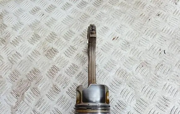 Audi A8 S8 D3 4E Piston with connecting rod 083100 057D 1295