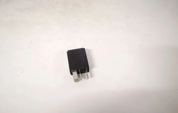 Skoda Fabia Mk2 (5J) Other relay 8z0951253